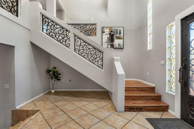 1809 Archuleta Drive NE, Albuquerque, NM 87112