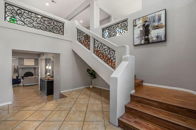 1809 Archuleta Drive NE, Albuquerque, NM 87112