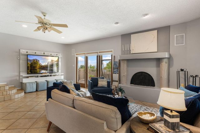 1809 Archuleta Drive NE, Albuquerque, NM 87112