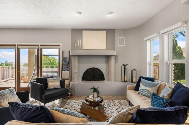 1809 Archuleta Drive NE, Albuquerque, NM 87112