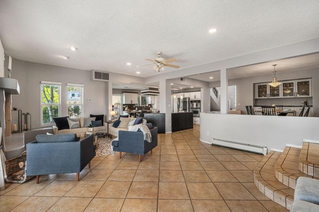 1809 Archuleta Drive NE, Albuquerque, NM 87112