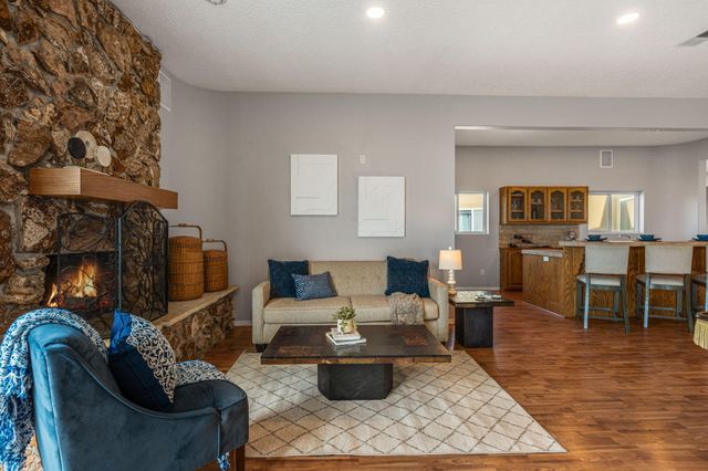 1809 Archuleta Drive NE, Albuquerque, NM 87112