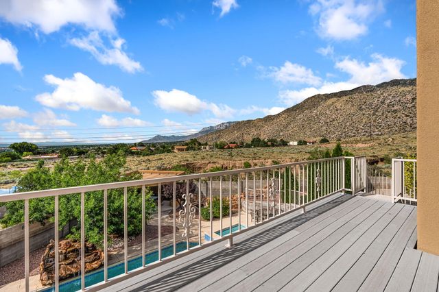 1809 Archuleta Drive NE, Albuquerque, NM 87112