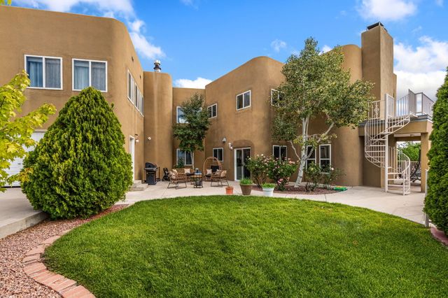 1809 Archuleta Drive NE, Albuquerque, NM 87112