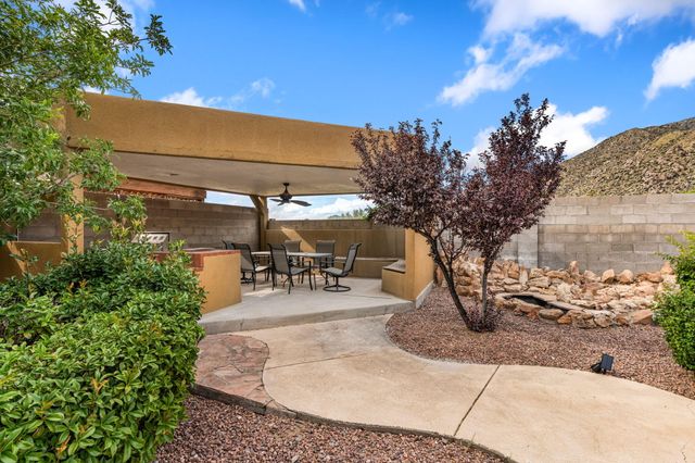 1809 Archuleta Drive NE, Albuquerque, NM 87112