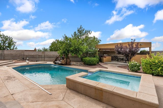 1809 Archuleta Drive NE, Albuquerque, NM 87112