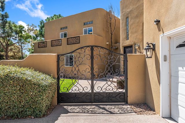 1809 Archuleta Drive NE, Albuquerque, NM 87112