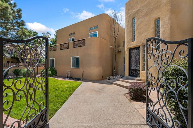 1809 Archuleta Drive NE, Albuquerque, NM 87112