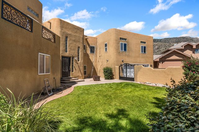 1809 Archuleta Drive NE, Albuquerque, NM 87112