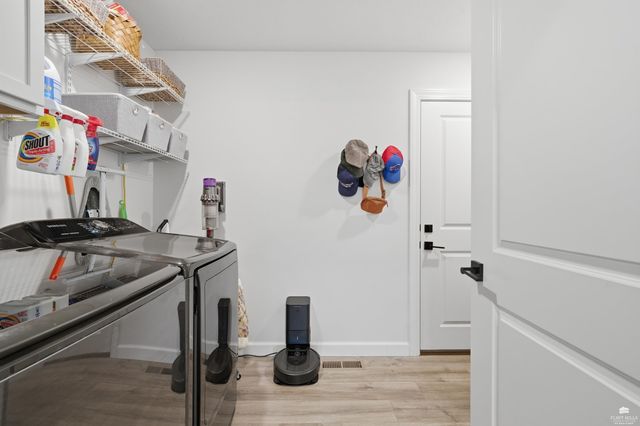 726 Fossilridge Circle, Manhattan, KS 66503