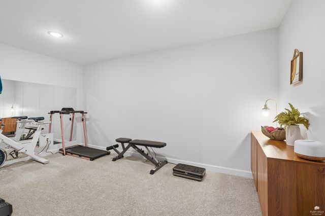 726 Fossilridge Circle, Manhattan, KS 66503