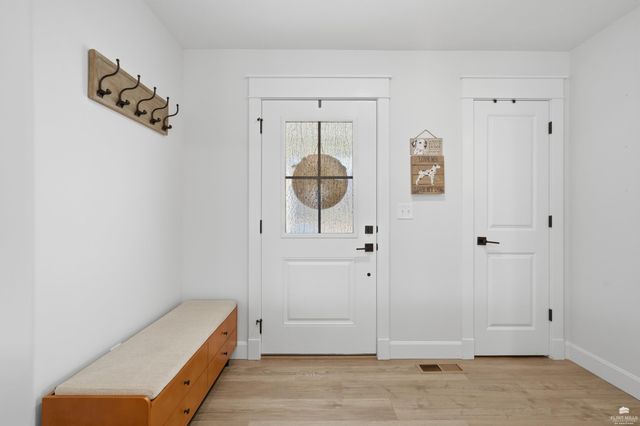 726 Fossilridge Circle, Manhattan, KS 66503