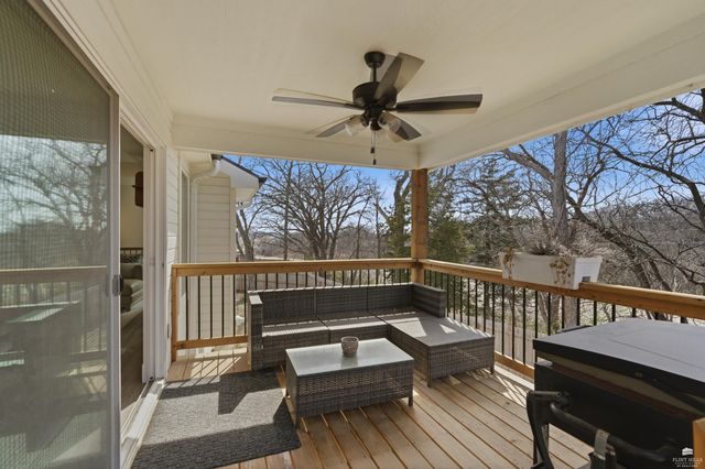 726 Fossilridge Circle, Manhattan, KS 66503