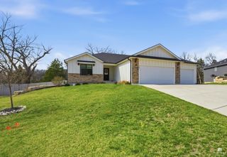 726 Fossilridge Circle, Manhattan, KS 66503