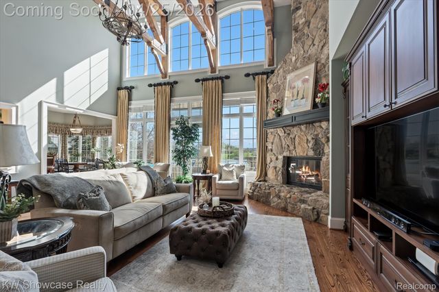 4334 Terra Ridge Drive, Milford Charter Township, MI 48381
