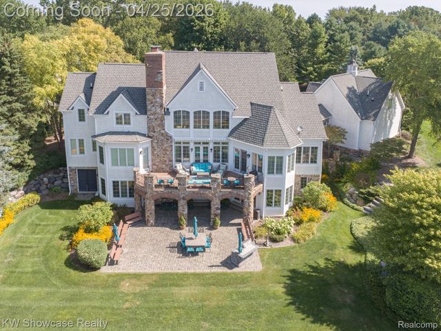 4334 Terra Ridge Drive, Milford Charter Township, MI 48381