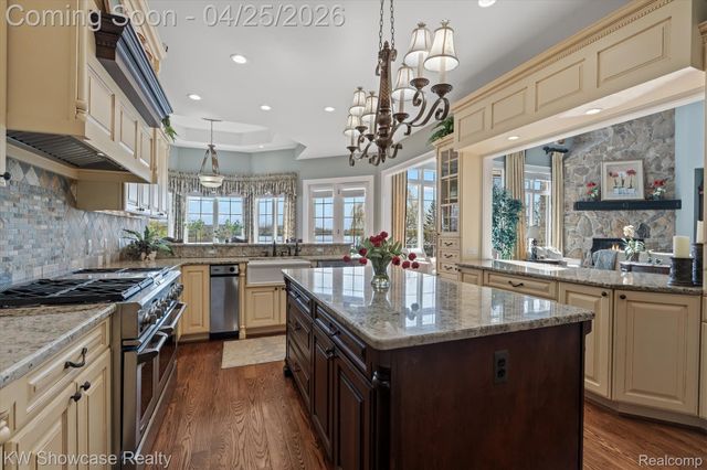 4334 Terra Ridge Drive, Milford Charter Township, MI 48381