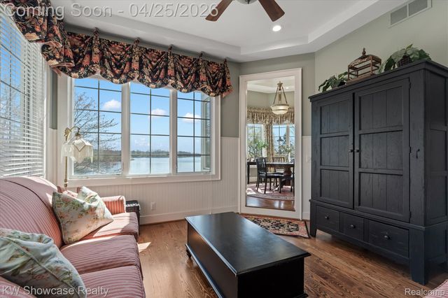 4334 Terra Ridge Drive, Milford Charter Township, MI 48381