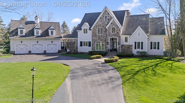 4334 Terra Ridge Drive, Milford Charter Township, MI 48381