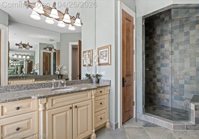 4334 Terra Ridge Drive, Milford Charter Township, MI 48381