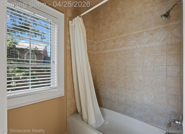 4334 Terra Ridge Drive, Milford Charter Township, MI 48381