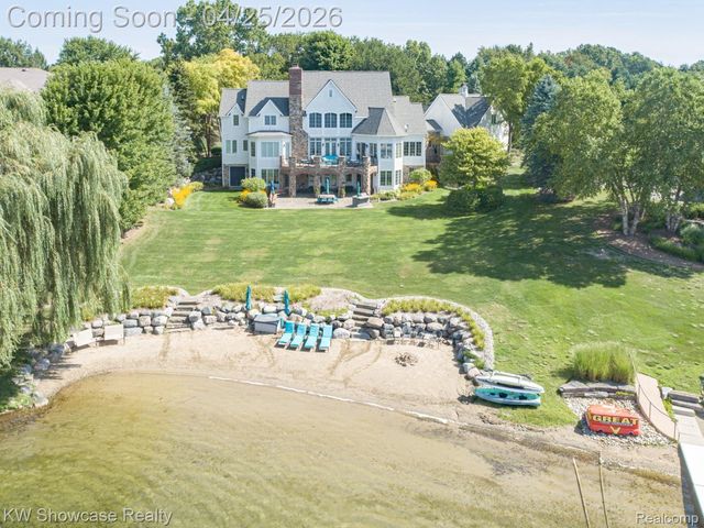 4334 Terra Ridge Drive, Milford Charter Township, MI 48381