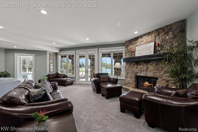 4334 Terra Ridge Drive, Milford Charter Township, MI 48381