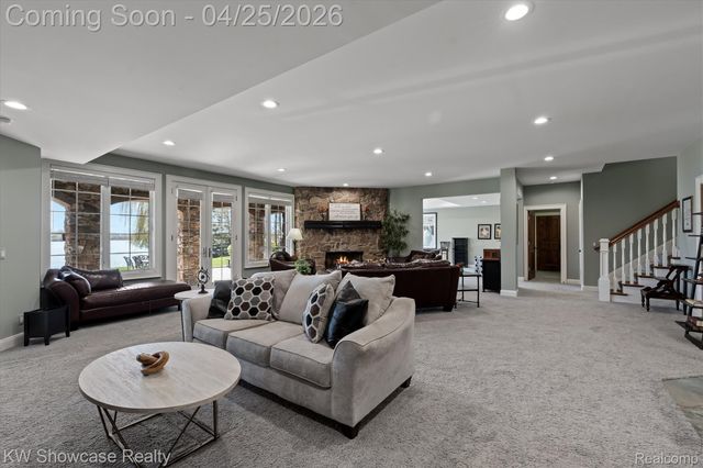 4334 Terra Ridge Drive, Milford Charter Township, MI 48381