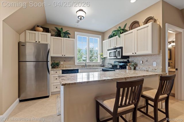 4334 Terra Ridge Drive, Milford Charter Township, MI 48381