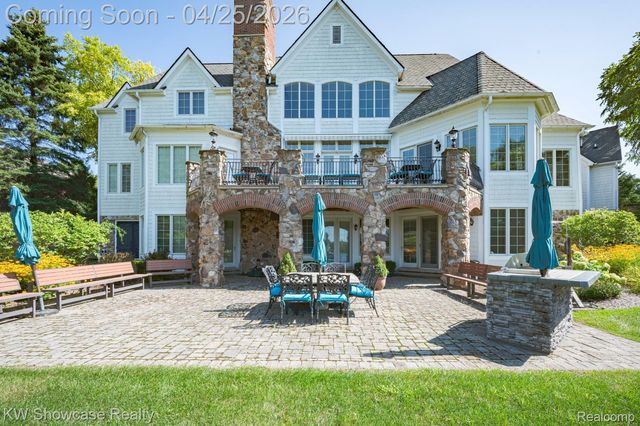 4334 Terra Ridge Drive, Milford Charter Township, MI 48381