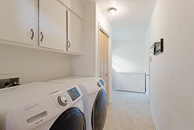 1021 S Fairbanks Avenue, Denison, TX 75020