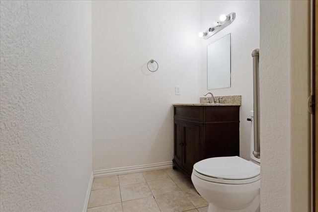1021 S Fairbanks Avenue, Denison, TX 75020