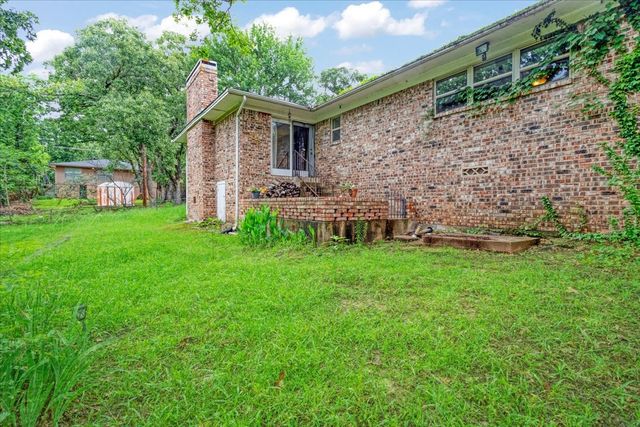 1021 S Fairbanks Avenue, Denison, TX 75020