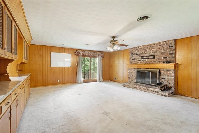 1021 S Fairbanks Avenue, Denison, TX 75020