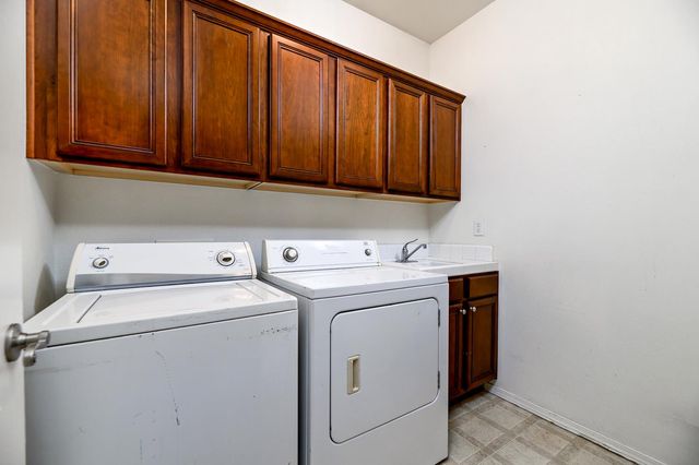 793 W Bordeaux Lane, Clovis, CA 93619