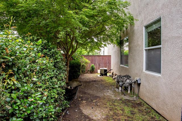 793 W Bordeaux Lane, Clovis, CA 93619