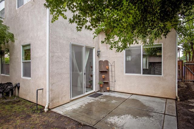 793 W Bordeaux Lane, Clovis, CA 93619