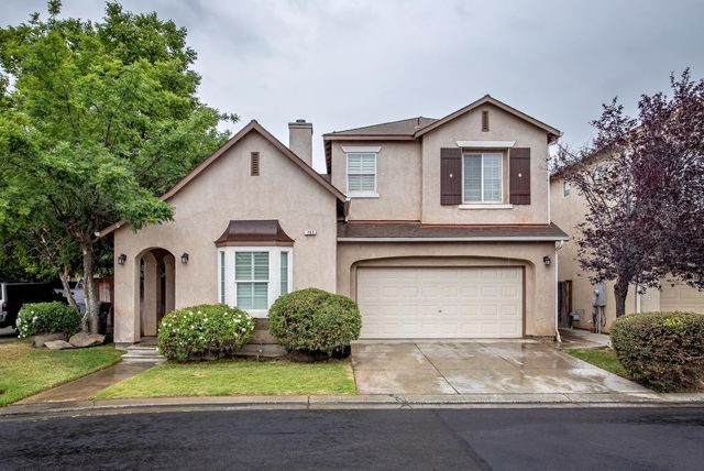 793 W Bordeaux Lane, Clovis, CA 93619