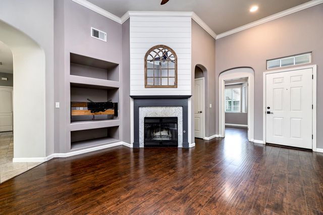 793 W Bordeaux Lane, Clovis, CA 93619