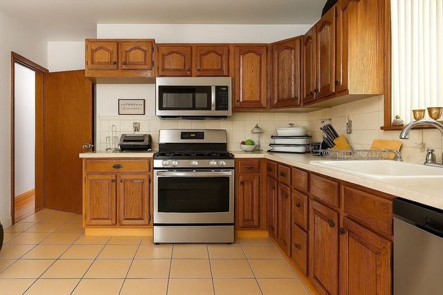 469 Windsor Street 1, Cambridge, MA 02141