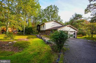 12 TENNYSON CIR, Albrightsville, PA 18210