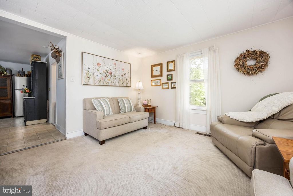105-E LILLIAN ST, Hebron, MD 21830