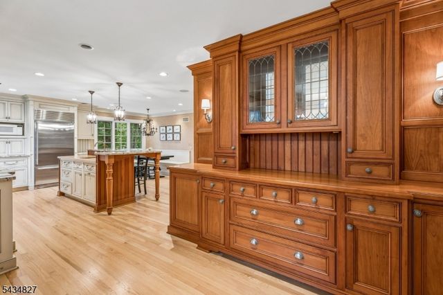 10 West Lane, Madison Boro, NJ 07940