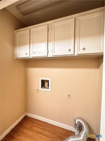 906 N Lbj Drive 6, San Marcos, TX 78666