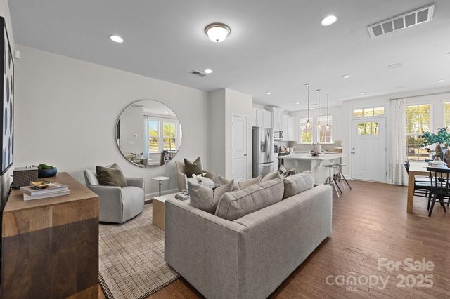 2966 Clyde Drive, Charlotte, NC 28208