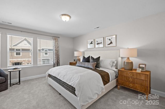 2966 Clyde Drive, Charlotte, NC 28208