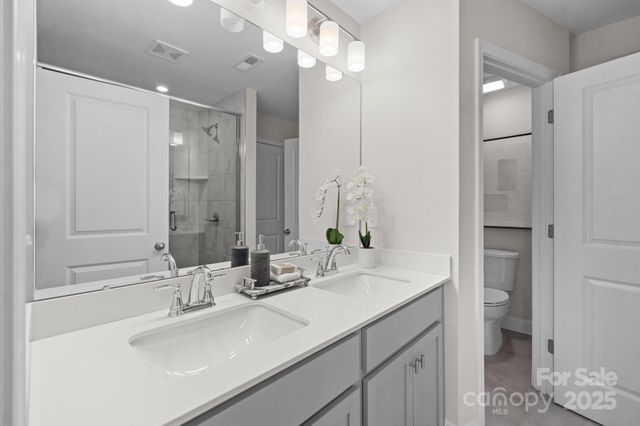 2966 Clyde Drive, Charlotte, NC 28208