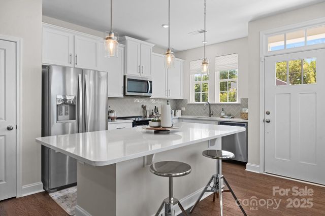 2966 Clyde Drive, Charlotte, NC 28208