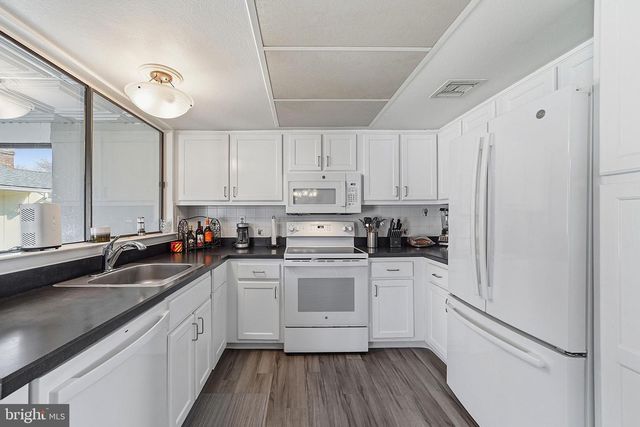 21-B CELTIS PLZ, Monroe Township, NJ 08831