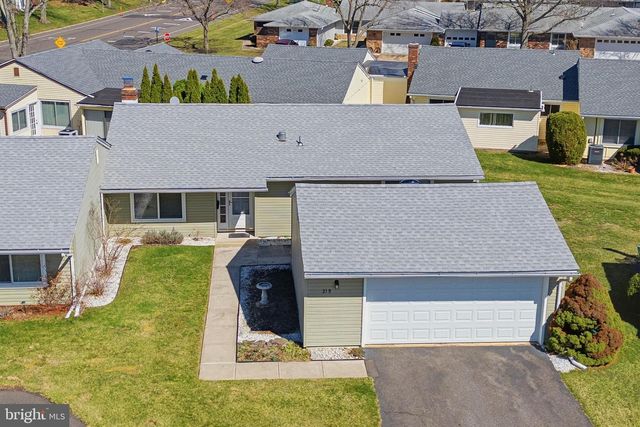 21-B CELTIS PLZ, Monroe Township, NJ 08831